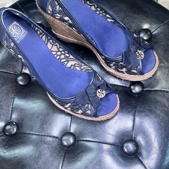 Tory Burch Espadrilles Blue and Black Wedge - Picture 2 of 3